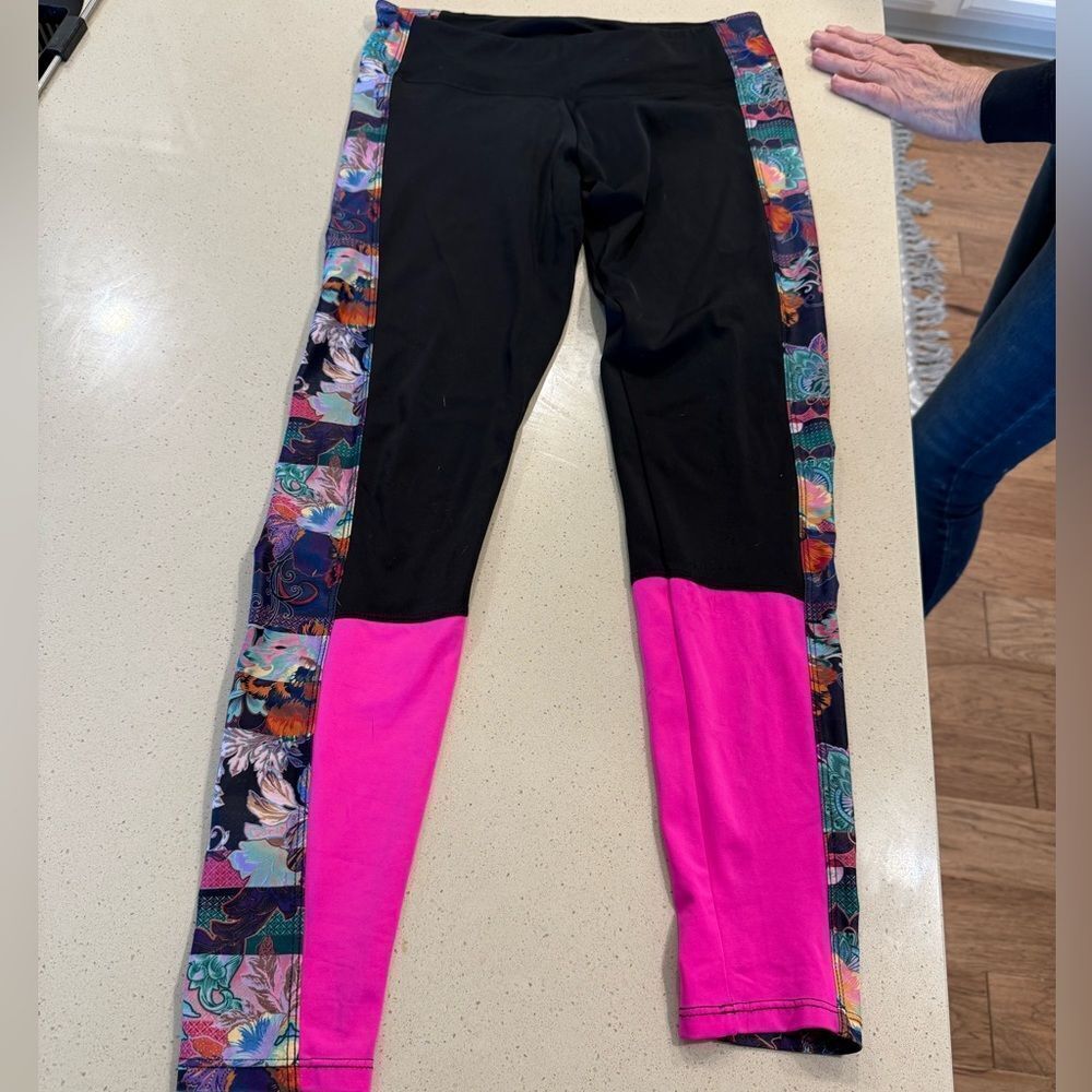 ONZIE Colorful Leggings Size M/LG